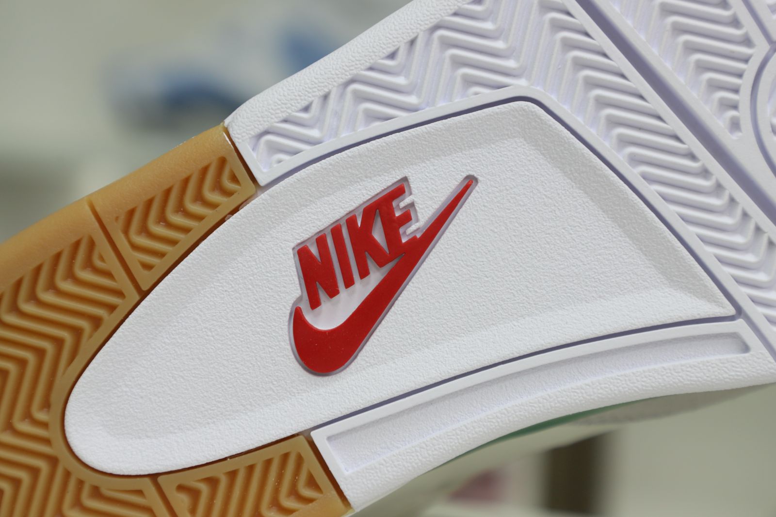 NIKE SB X AIR JORDAN 4 RETRO 'PINE GREEN'