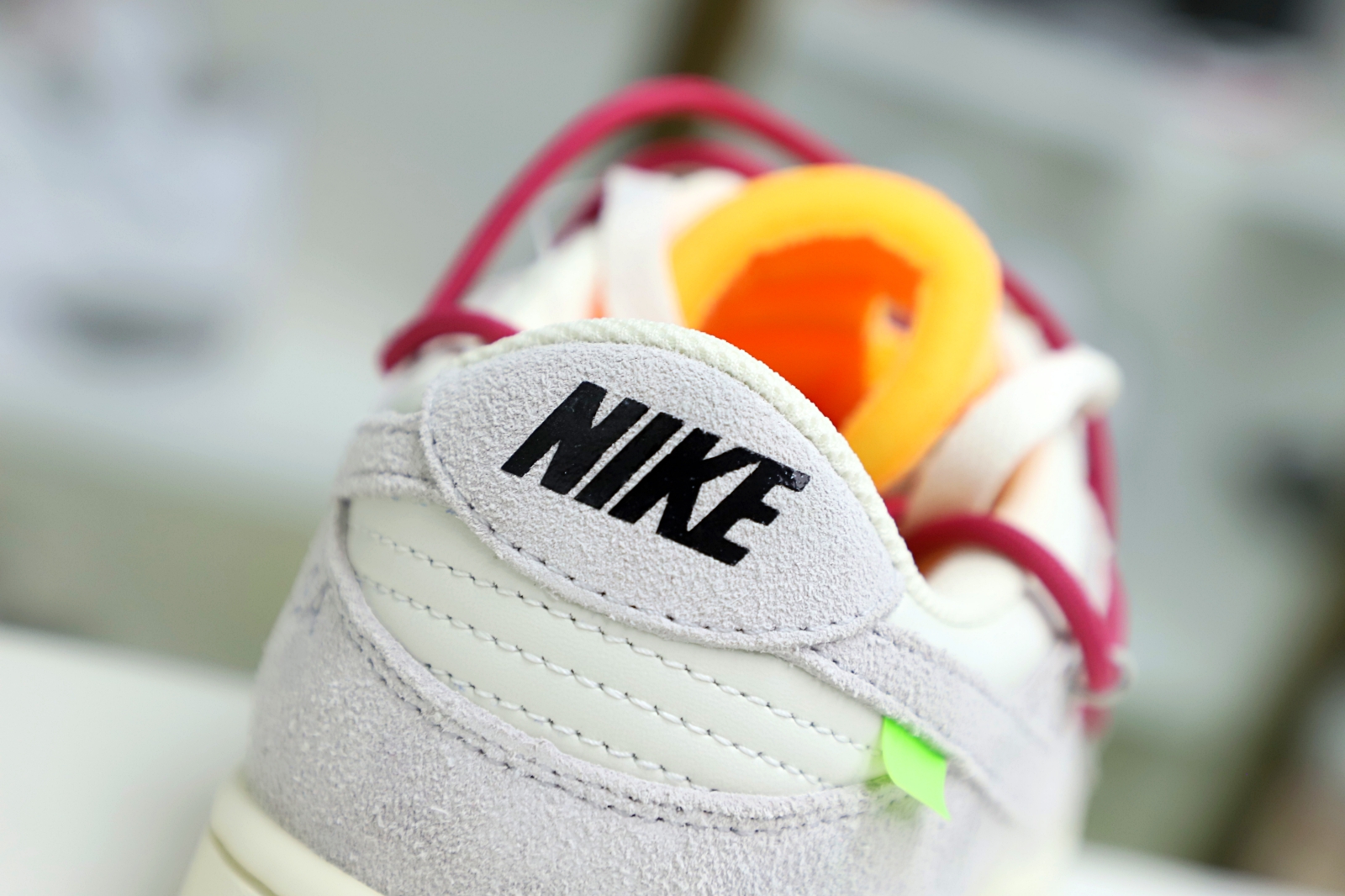 Off-White x Nike Dunk Low 