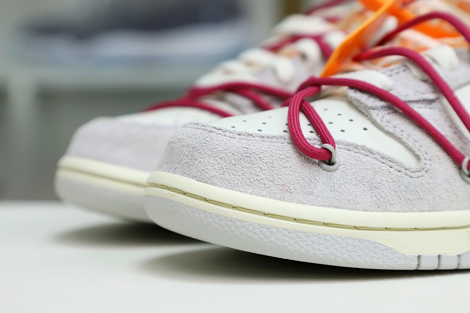 Off-White x Nike Dunk Low 