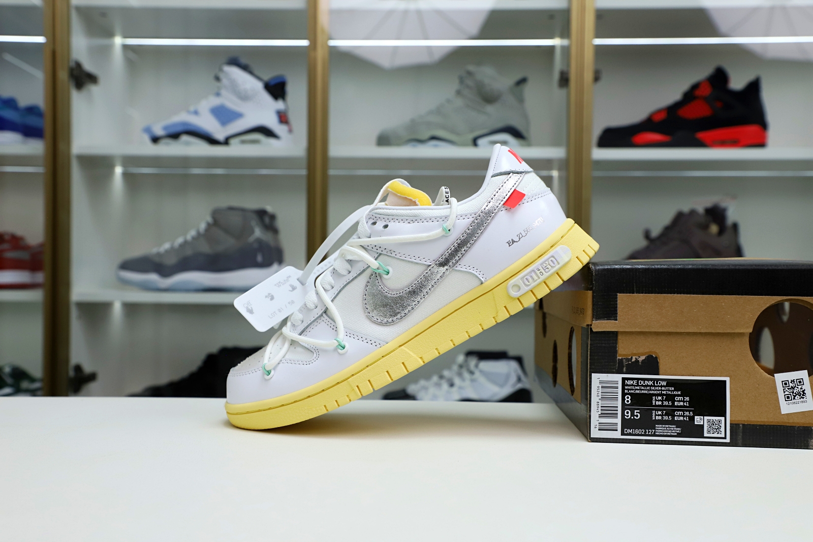 Off-White x Nike Dunk Low 