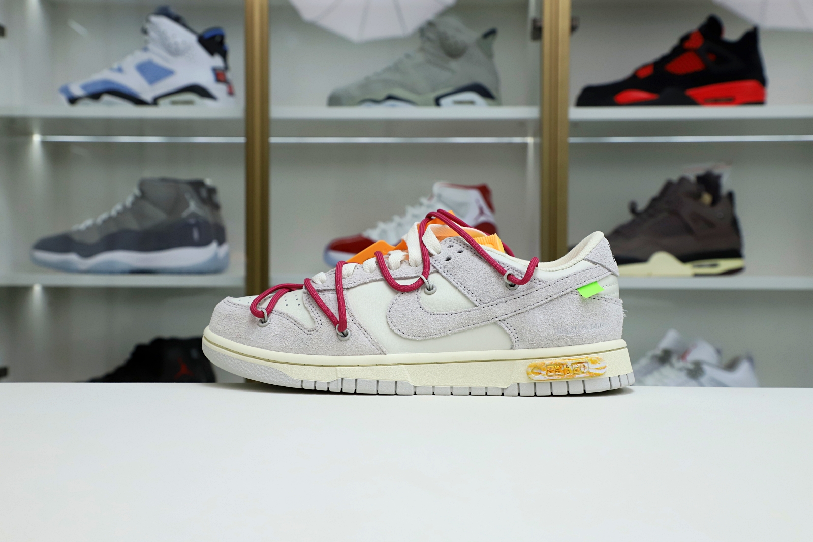 Off-White x Nike Dunk Low 