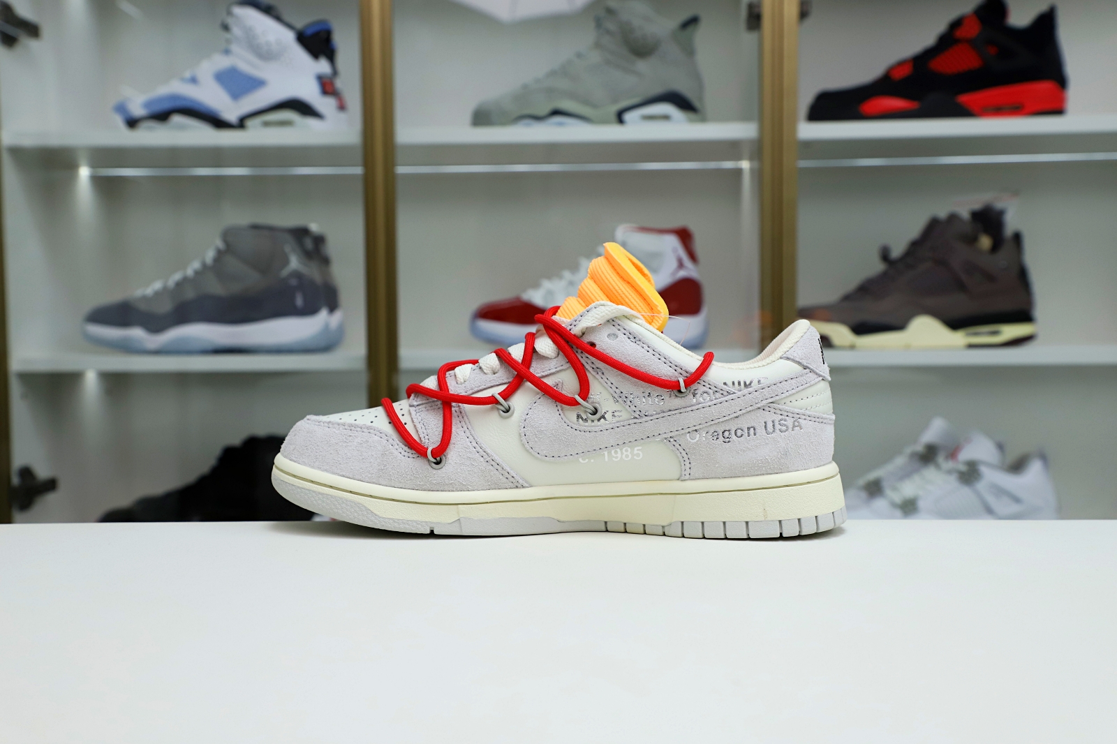 Off-White x Nike Dunk Low 