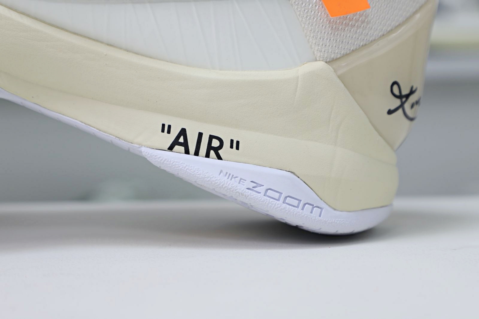 OFF-WHITEX  Nike Zoom Kobe5