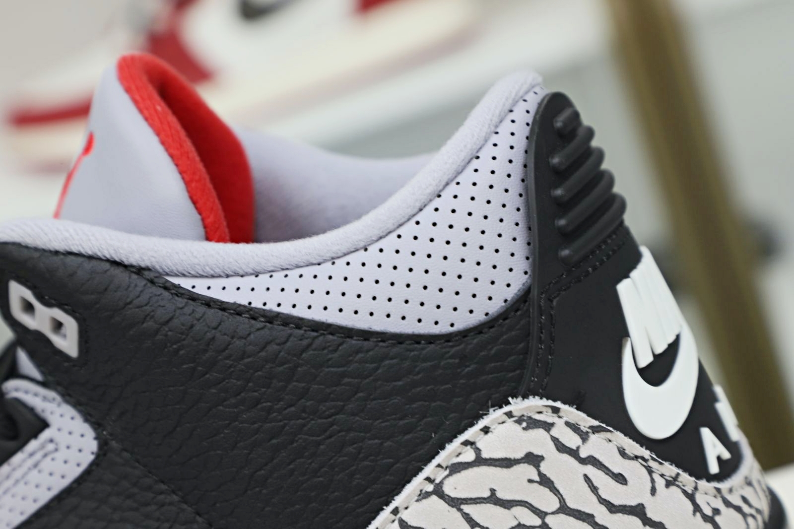 Jordan Air Jordan 3 retro blackcement  2018（854262-001）