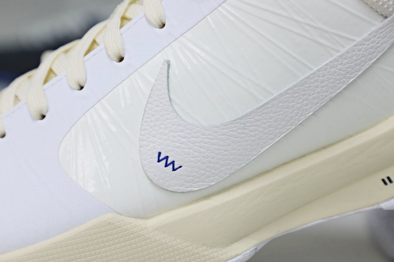OFF-WHITEX  Nike Zoom Kobe5