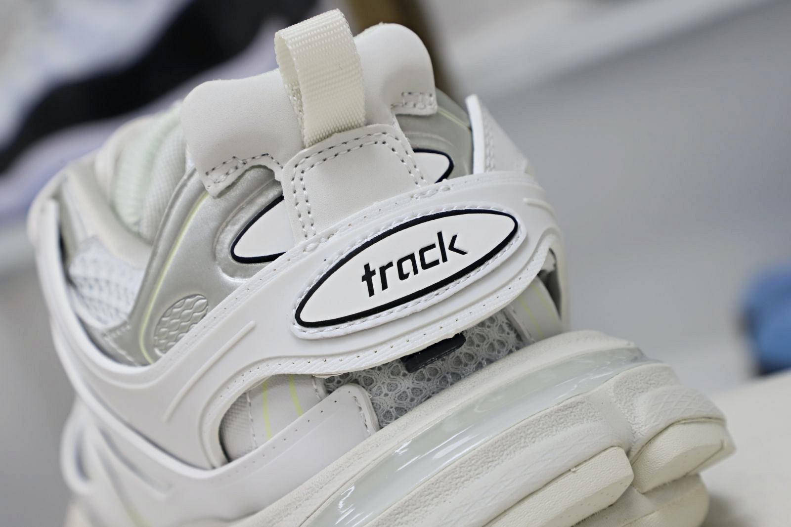 Balenciaga  Track（LED）