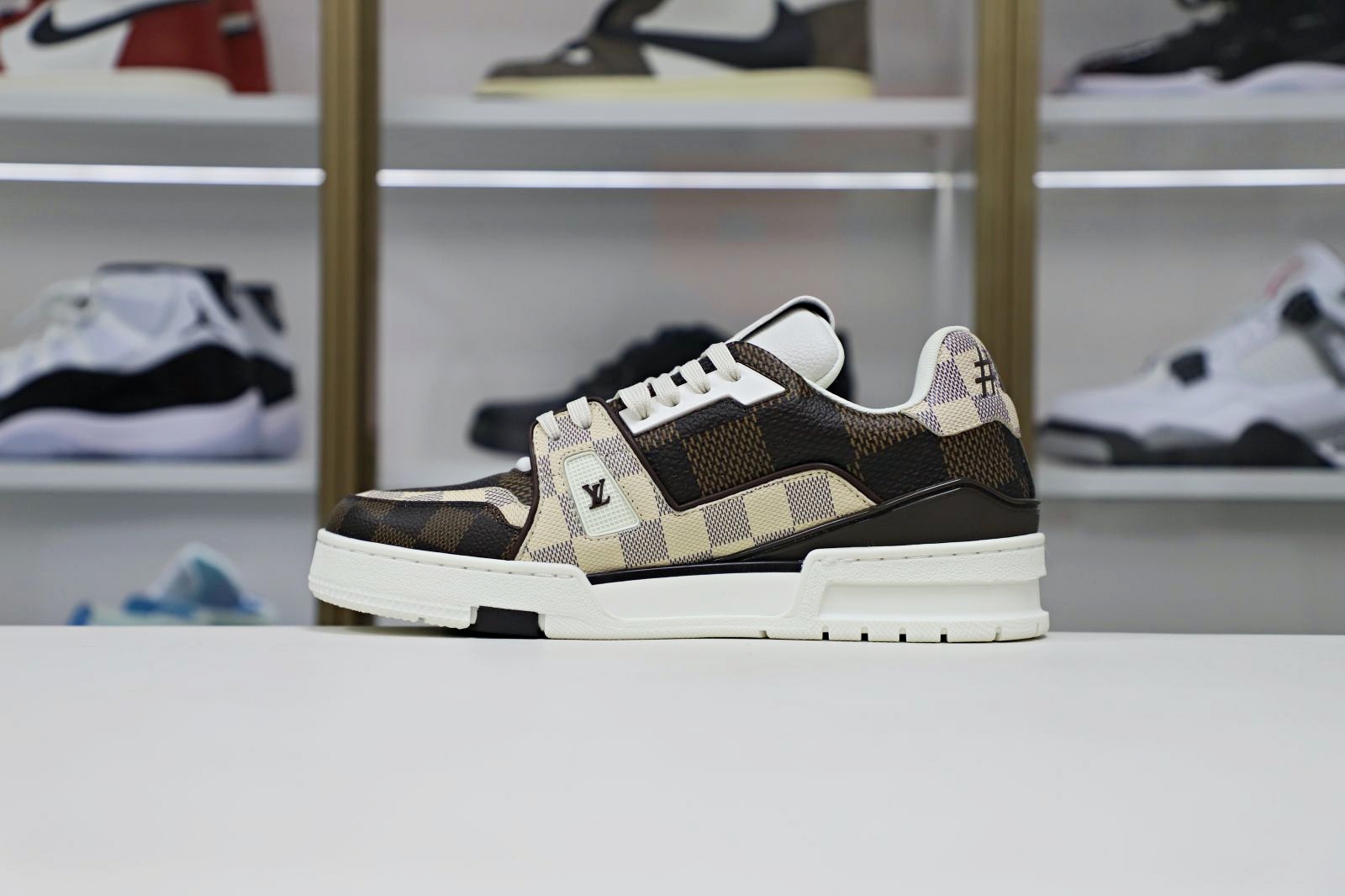 Louis Vuitton  LV   Trainer