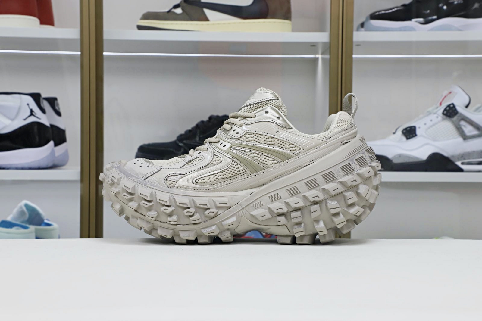 Balenciaga  Defender