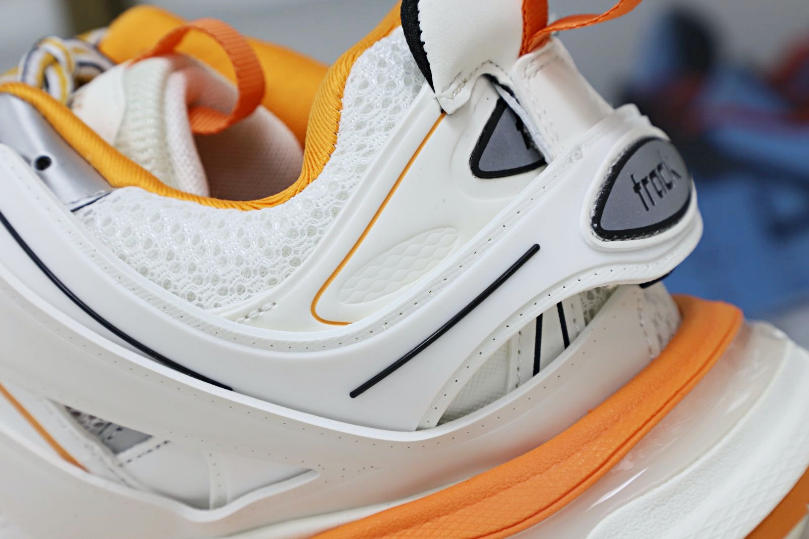 Balenciaga  Track（LED）