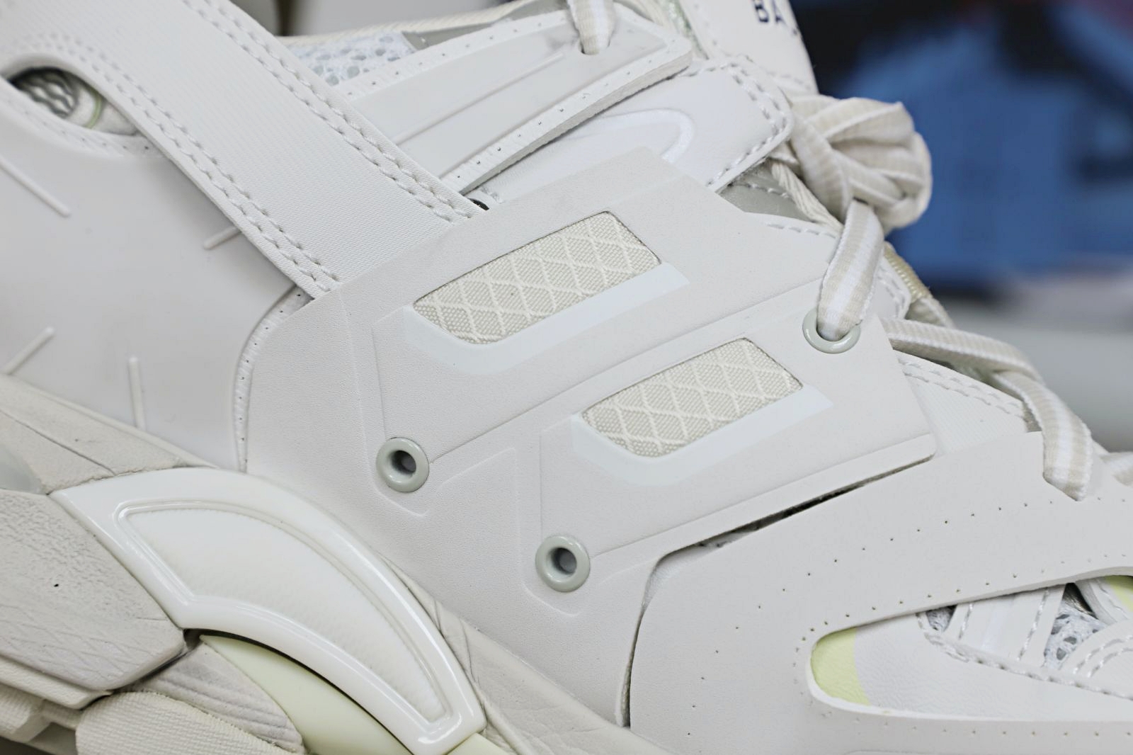 Balenciaga  Track（LED）