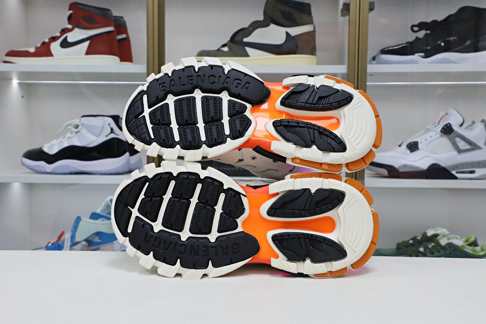 Balenciaga  Track（LED）