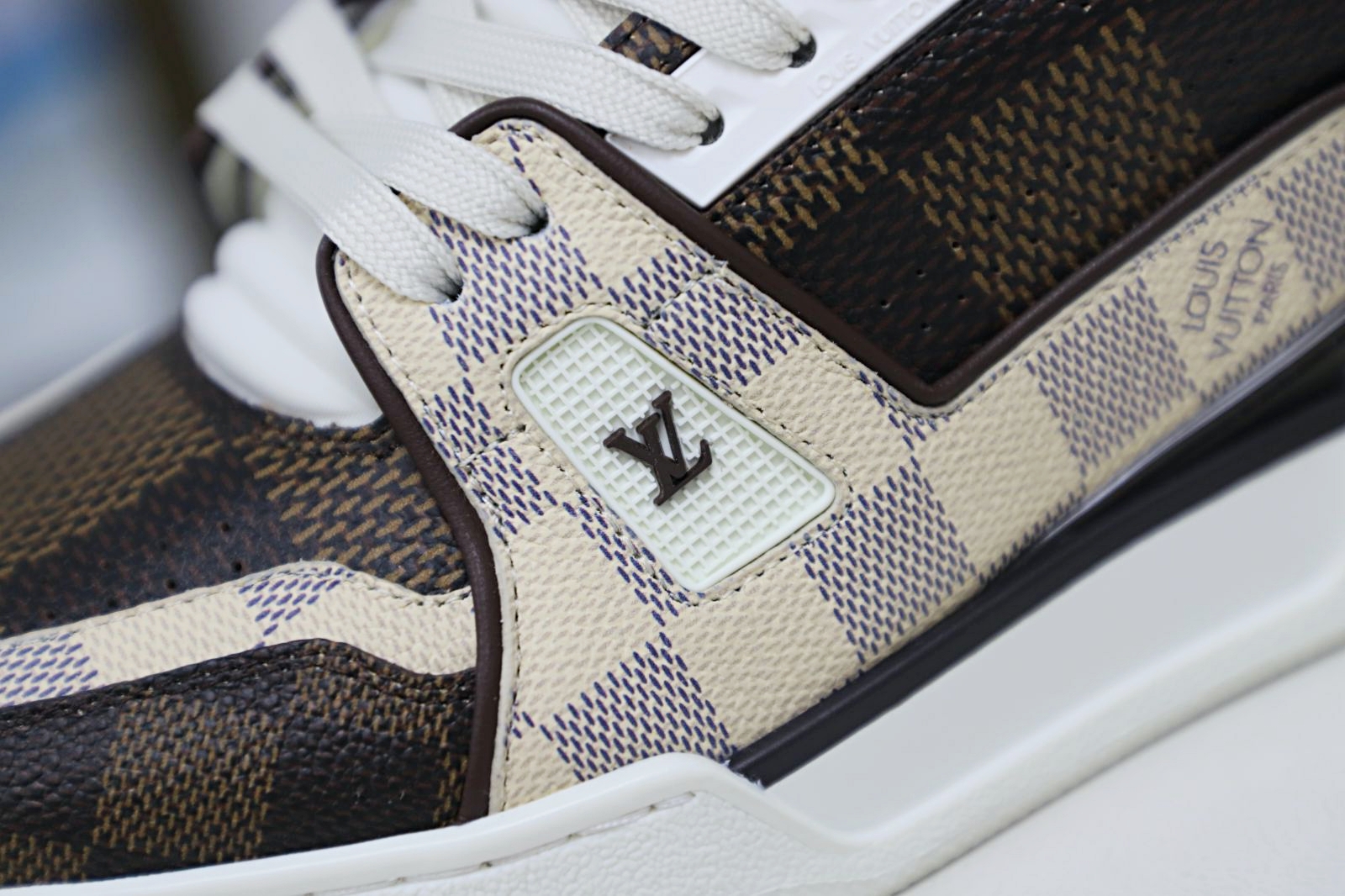 Louis Vuitton  LV   Trainer