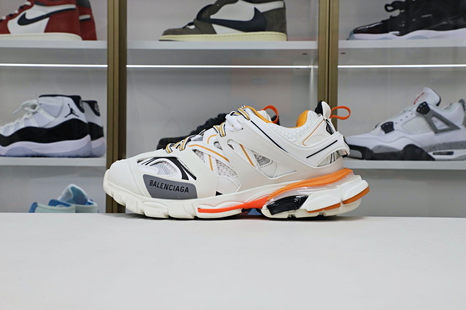 Balenciaga  Track（LED）