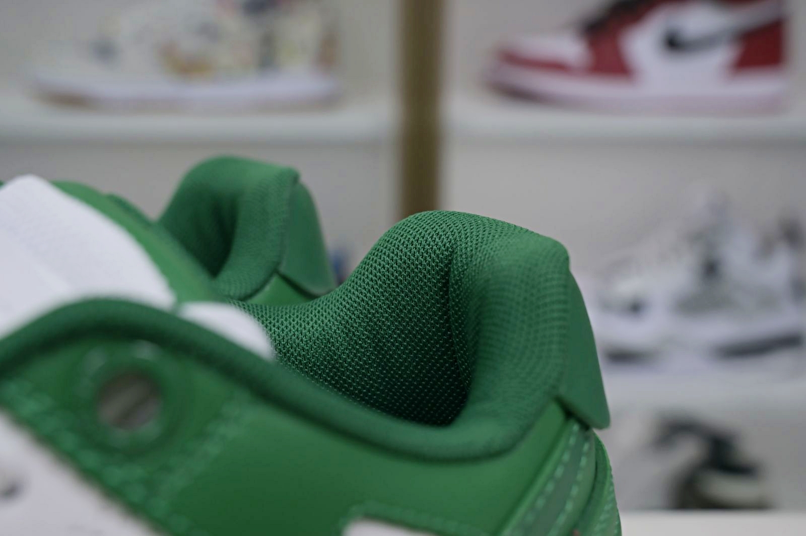 OFF-WHITE Ous Of Office