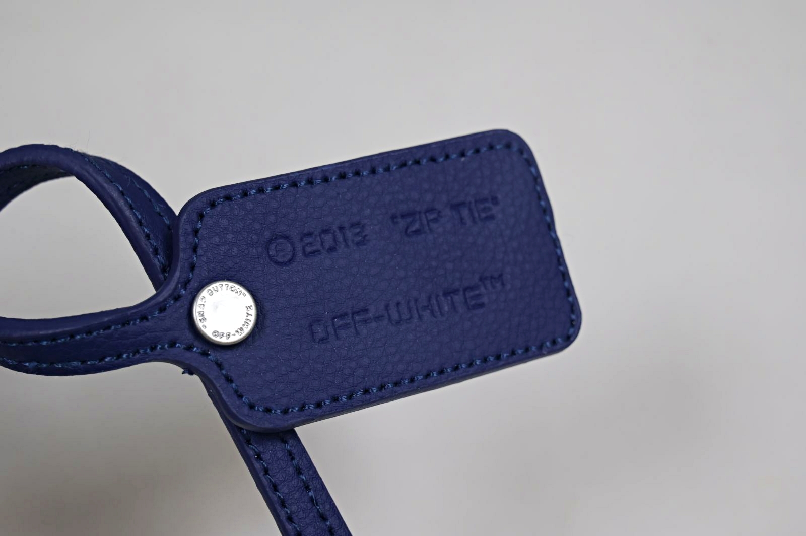 OFF-WHITE Ous Of Office