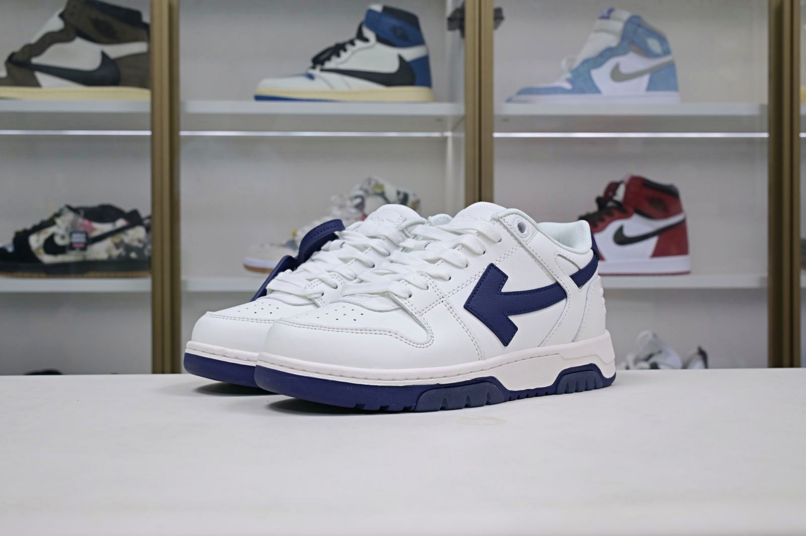 OFF-WHITE Ous Of Office