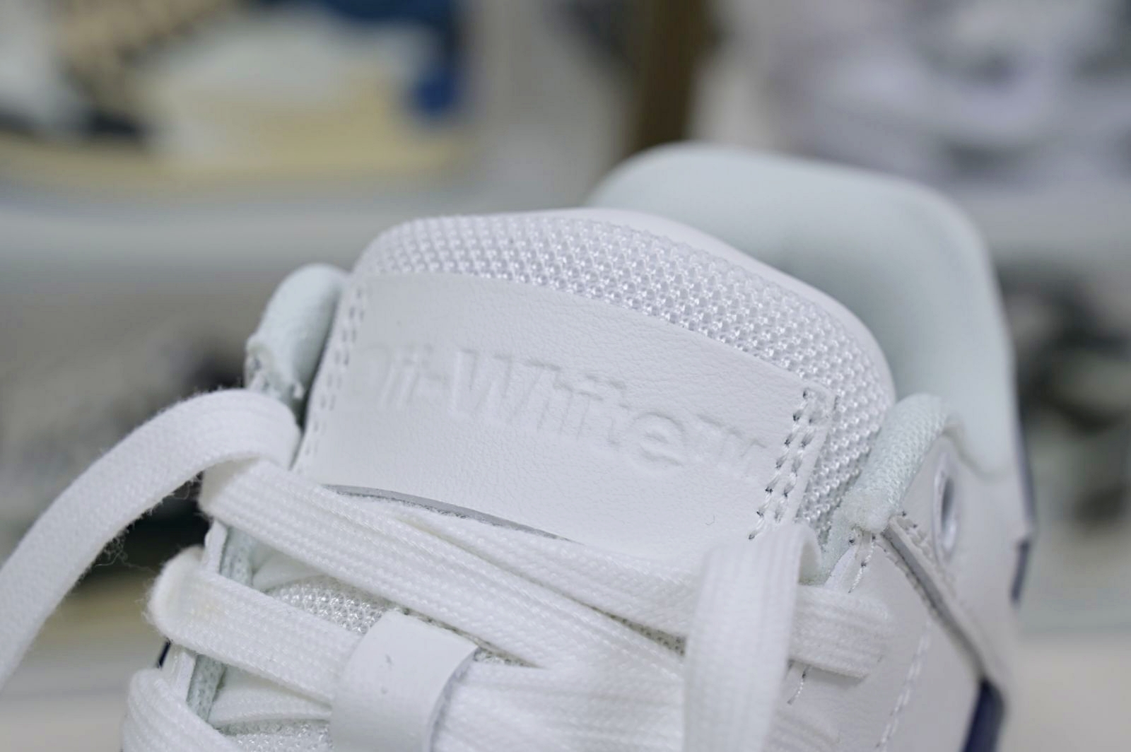 OFF-WHITE Ous Of Office