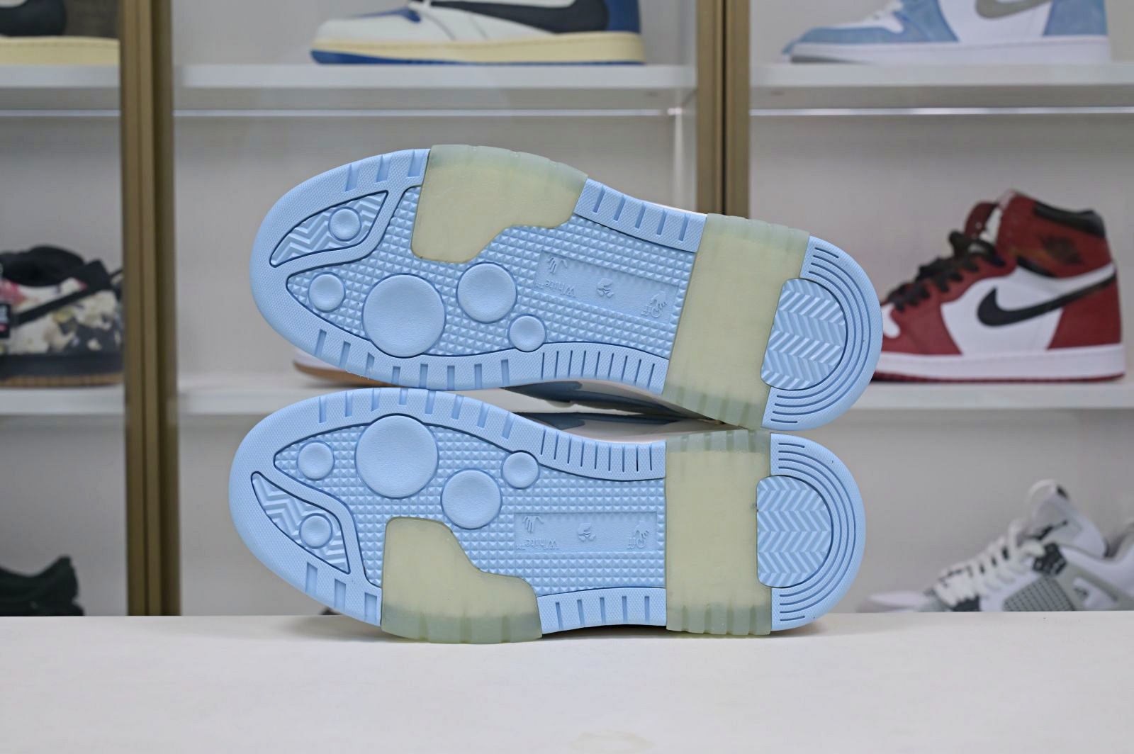 OFF-WHITE Ous Of Office