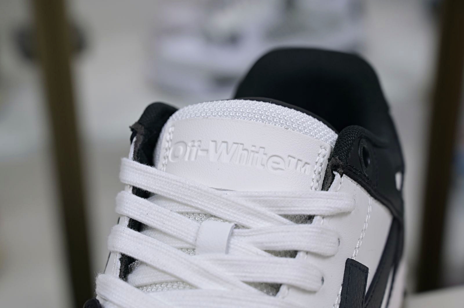 OFF-WHITE Ous Of Office