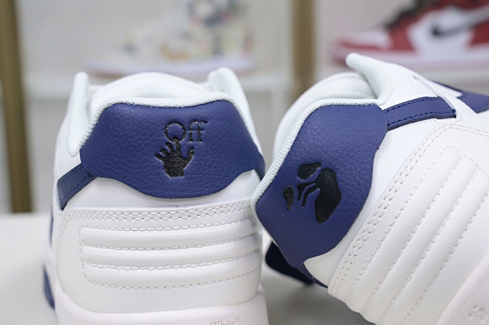 OFF-WHITE Ous Of Office