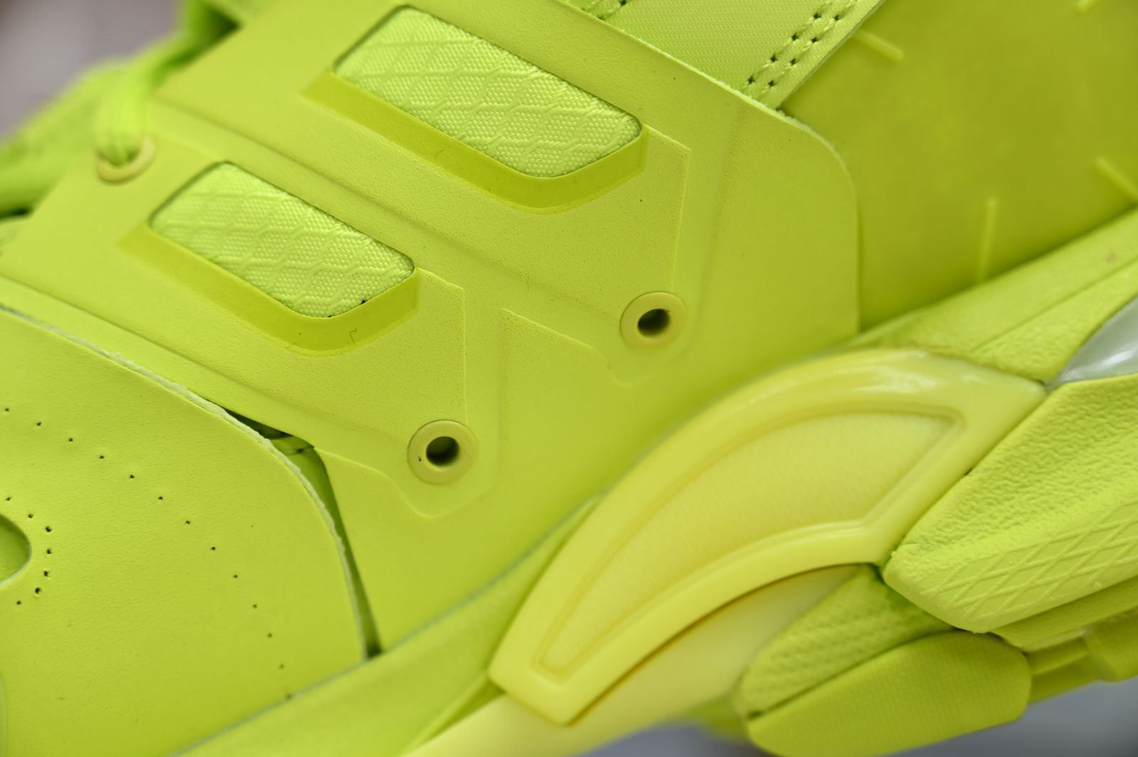 Balenciaga  Track（LED）