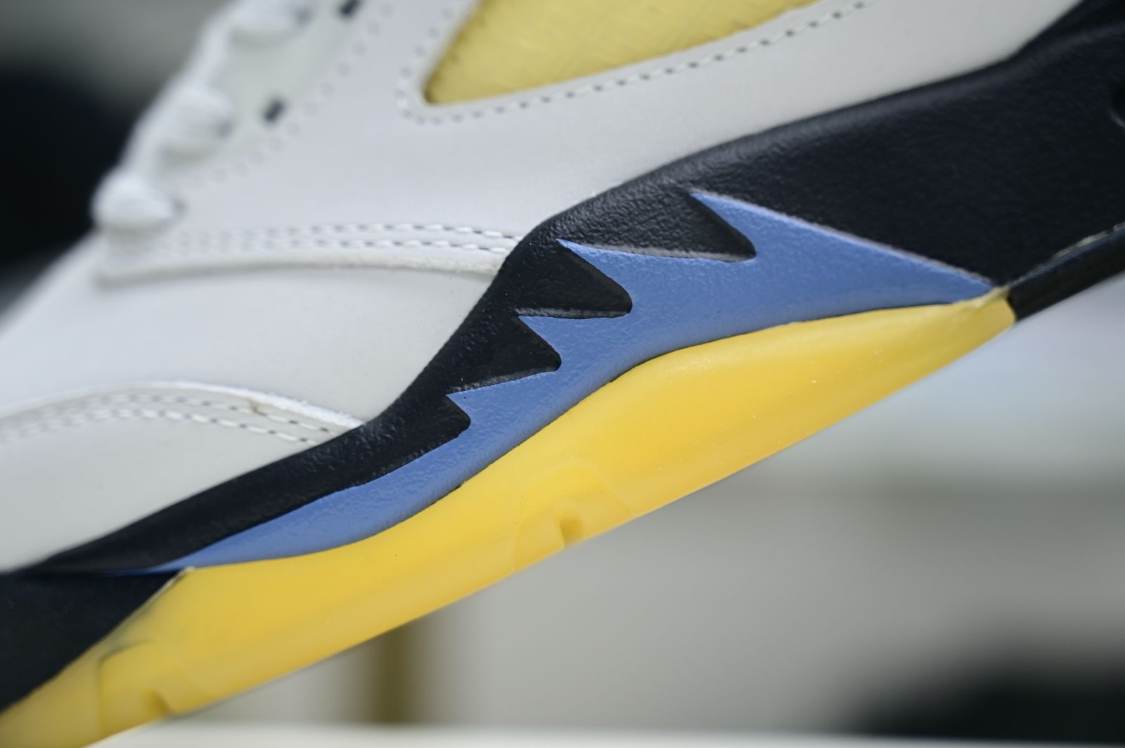 A MA MANIÉRE x Air Jordan 5