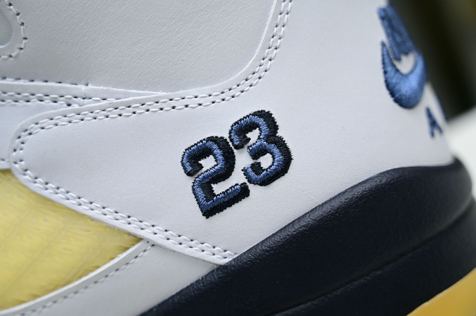 A MA MANIÉRE x Air Jordan 5