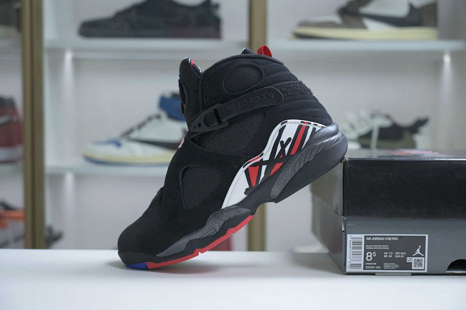 Air Jordan 8