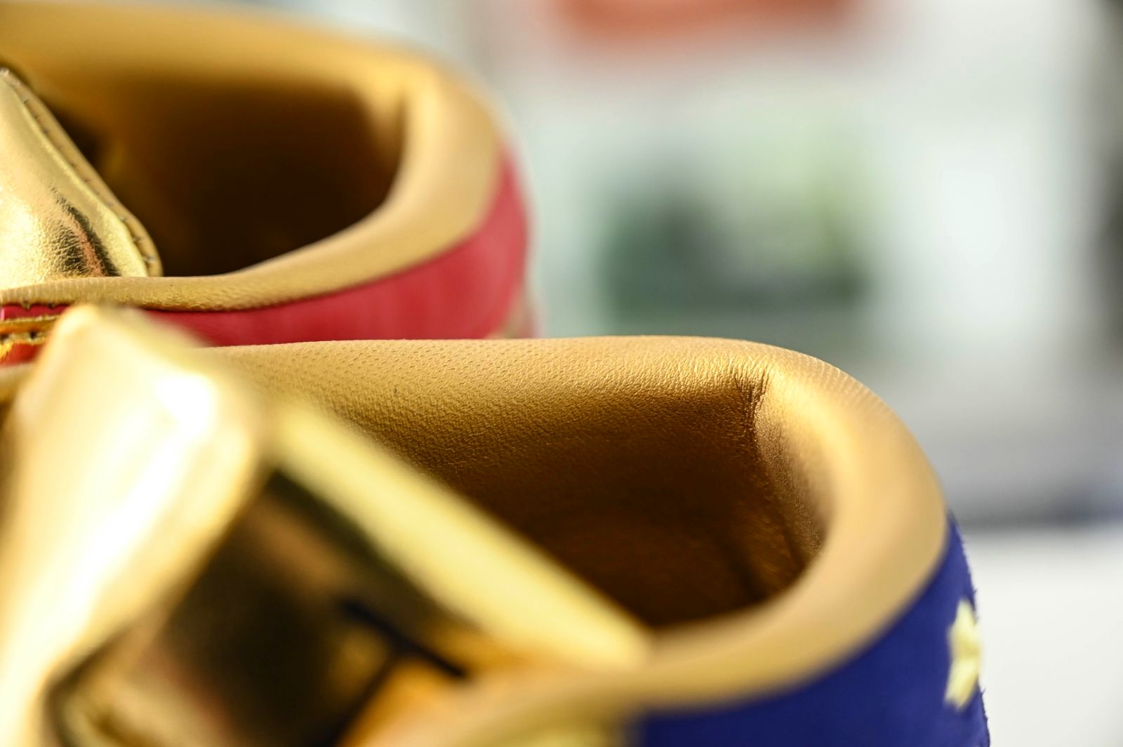 Never Surrender Trump sneakers MAGA.1