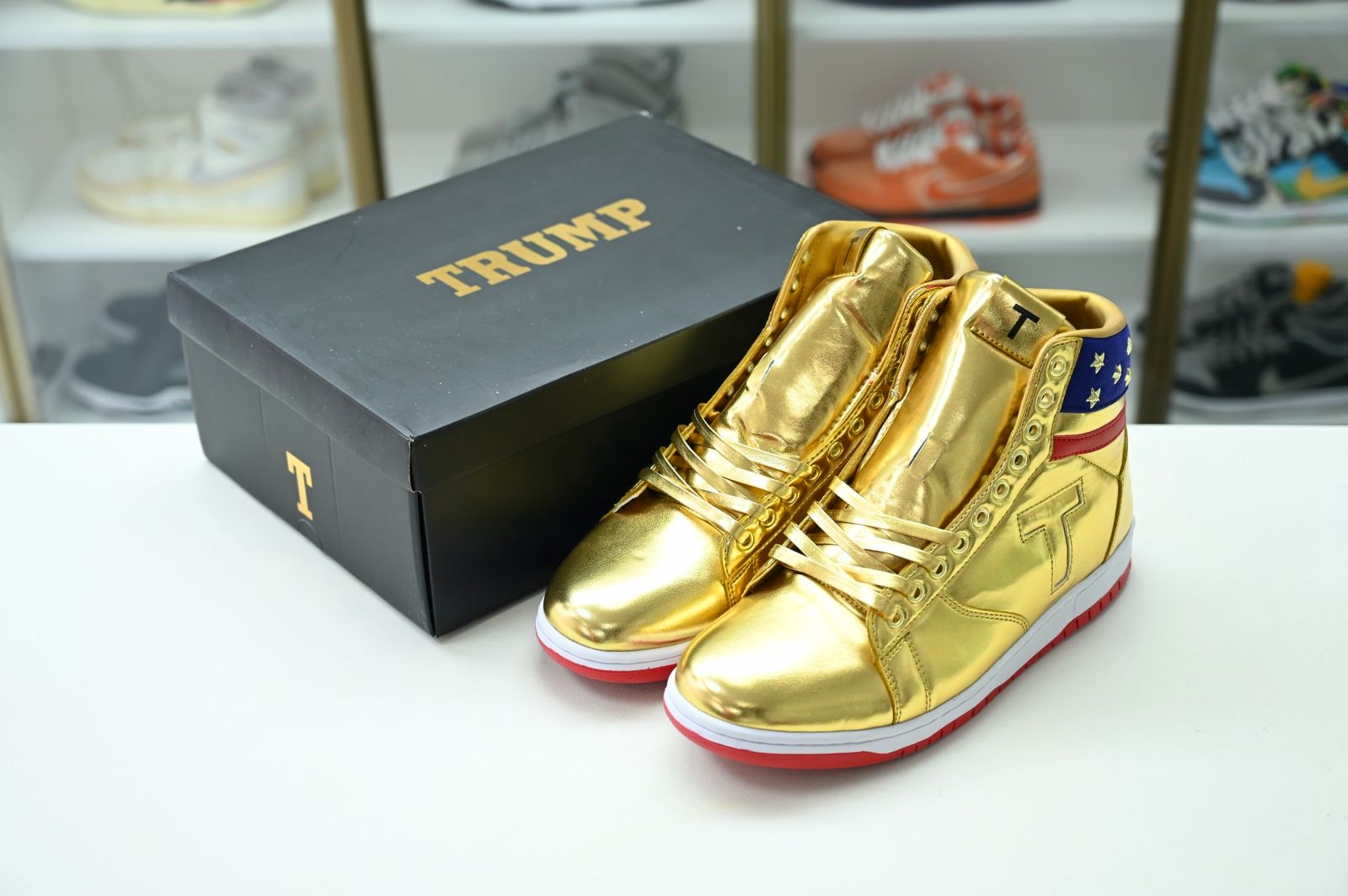 Never Surrender Trump sneakers MAGA.1