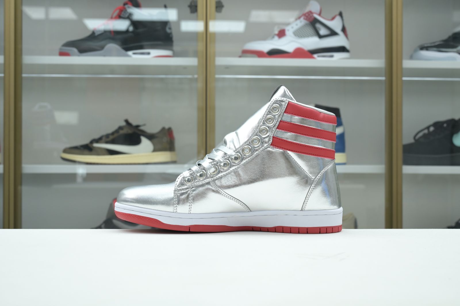 Never Surrender Trump sneakers MAGA.1