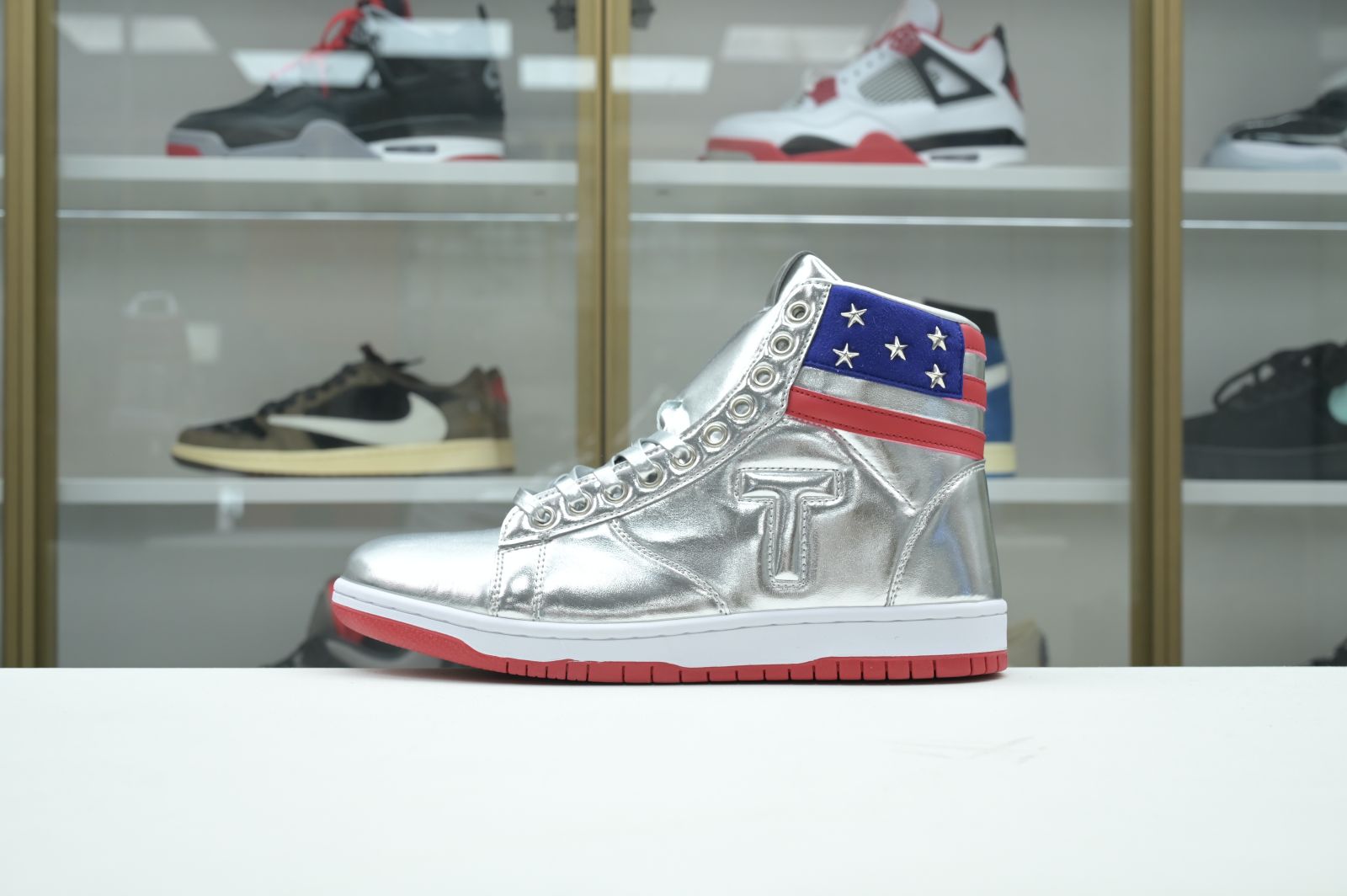 Never Surrender Trump sneakers MAGA.1