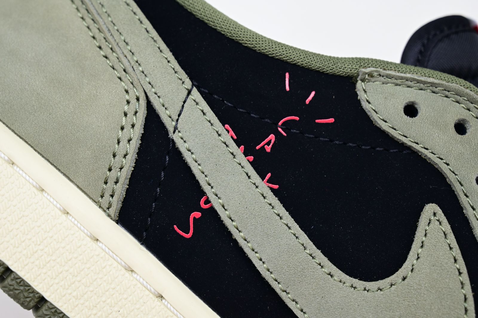 Travis Scott x Jordan Air Jordan 1 Low OG 7.0