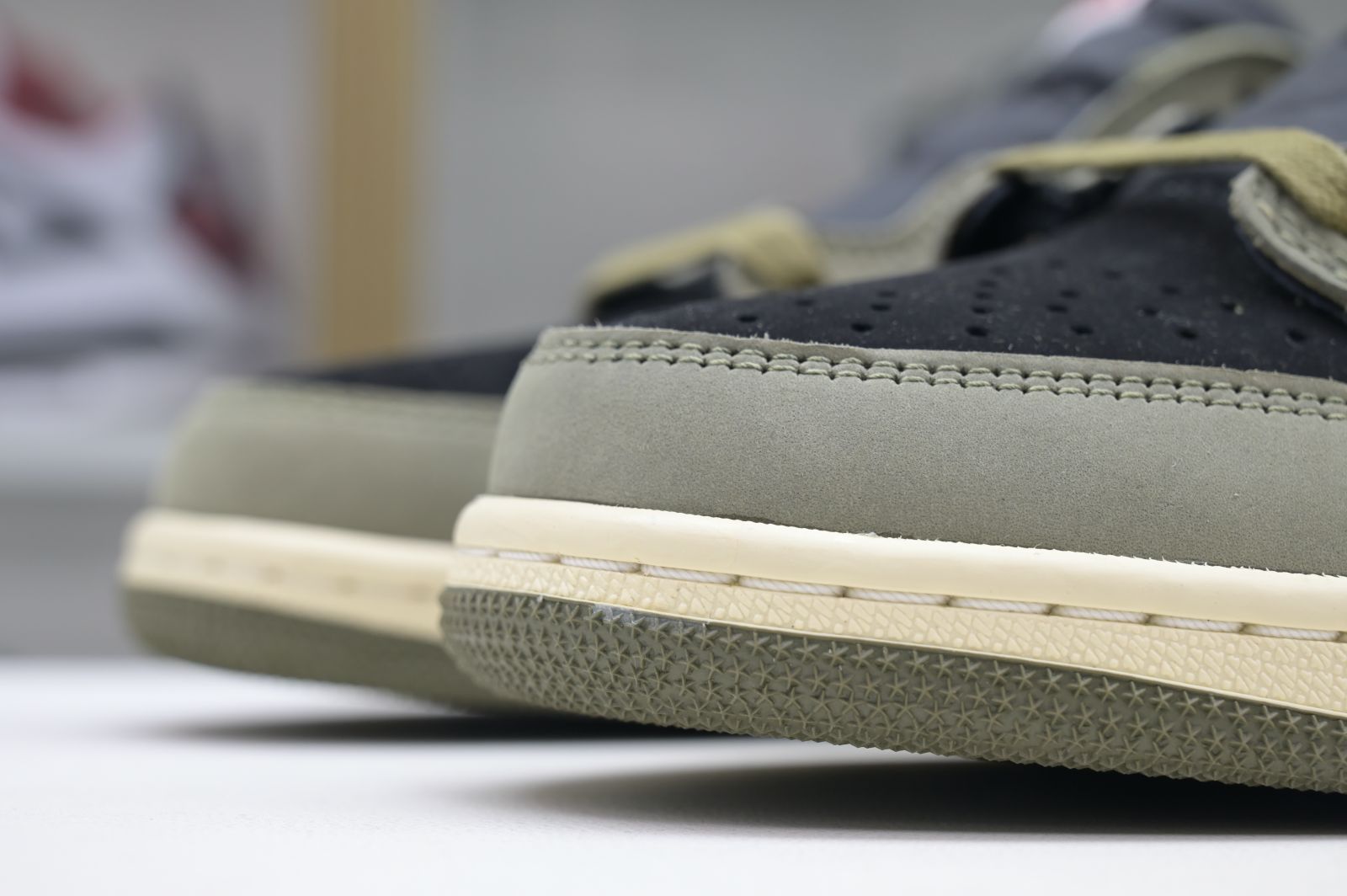 Travis Scott x Jordan Air Jordan 1 Low OG 7.0