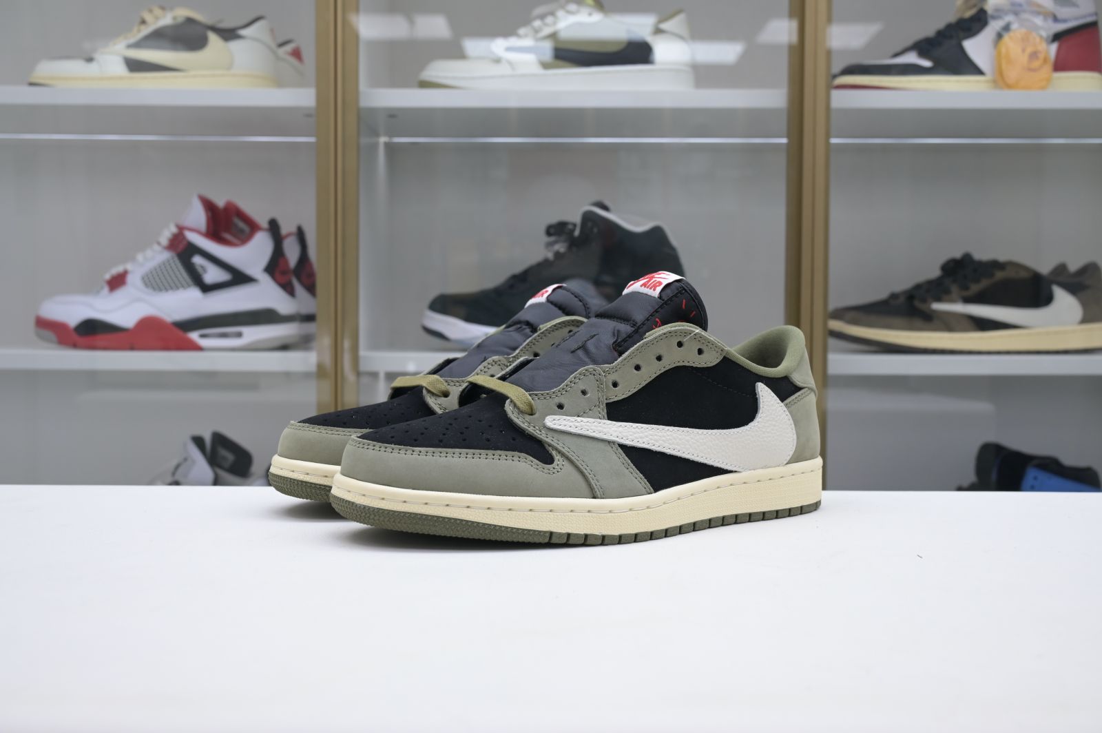 Travis Scott x Jordan Air Jordan 1 Low OG 7.0