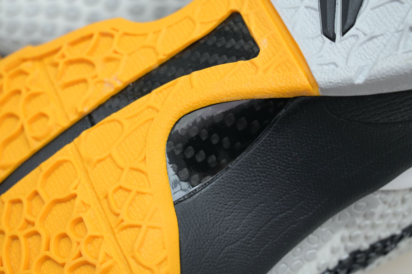 Nike Zoom Kobe 6 Protro