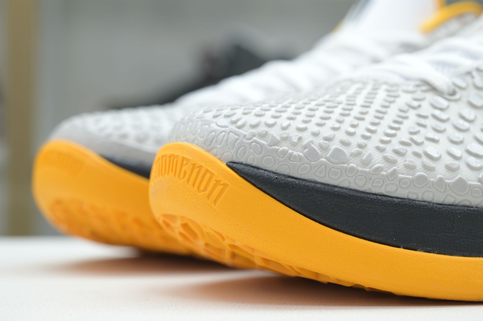 Nike Zoom Kobe 6 Protro