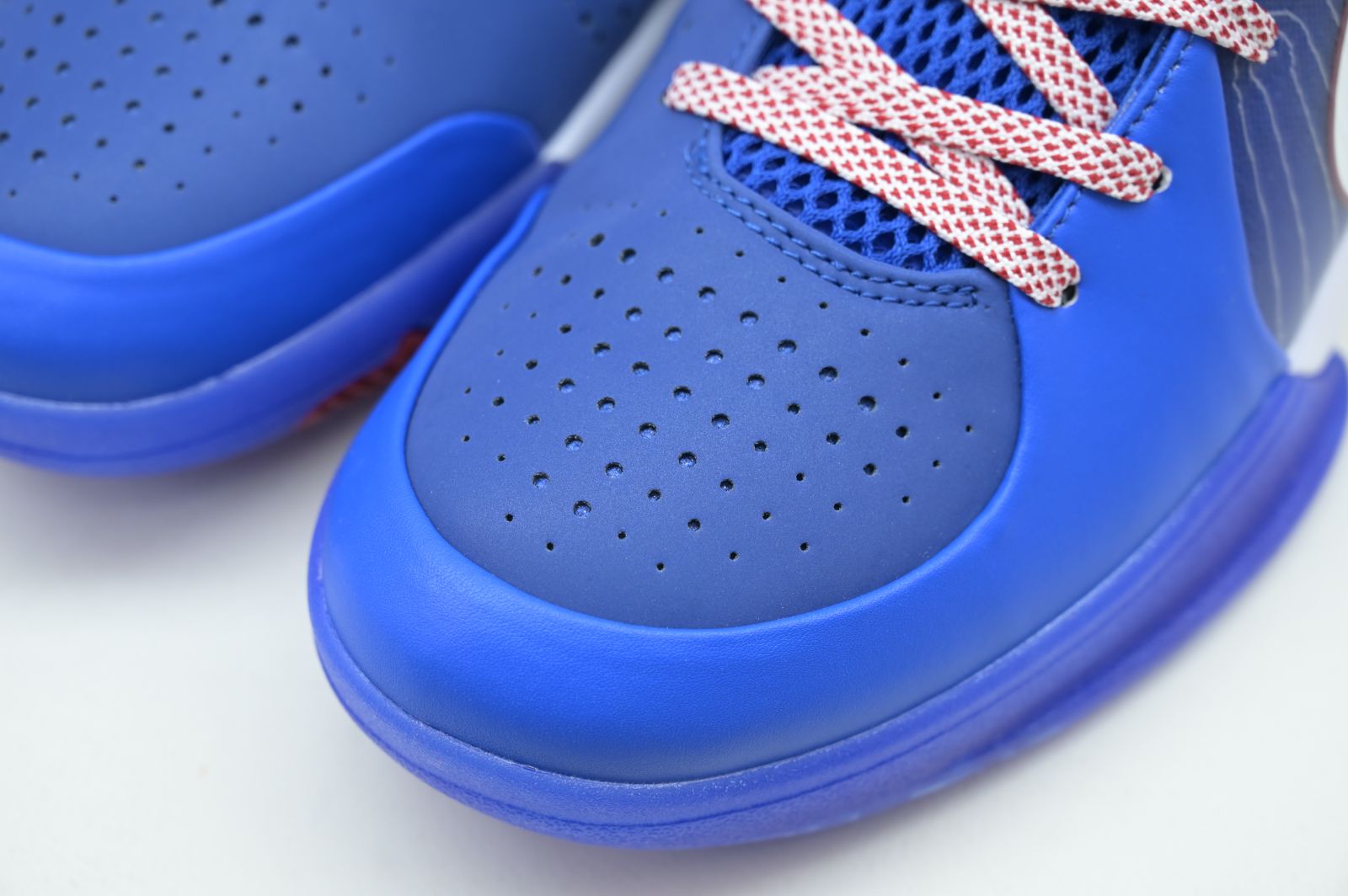 Nike Zoom Kobe 4 Protro