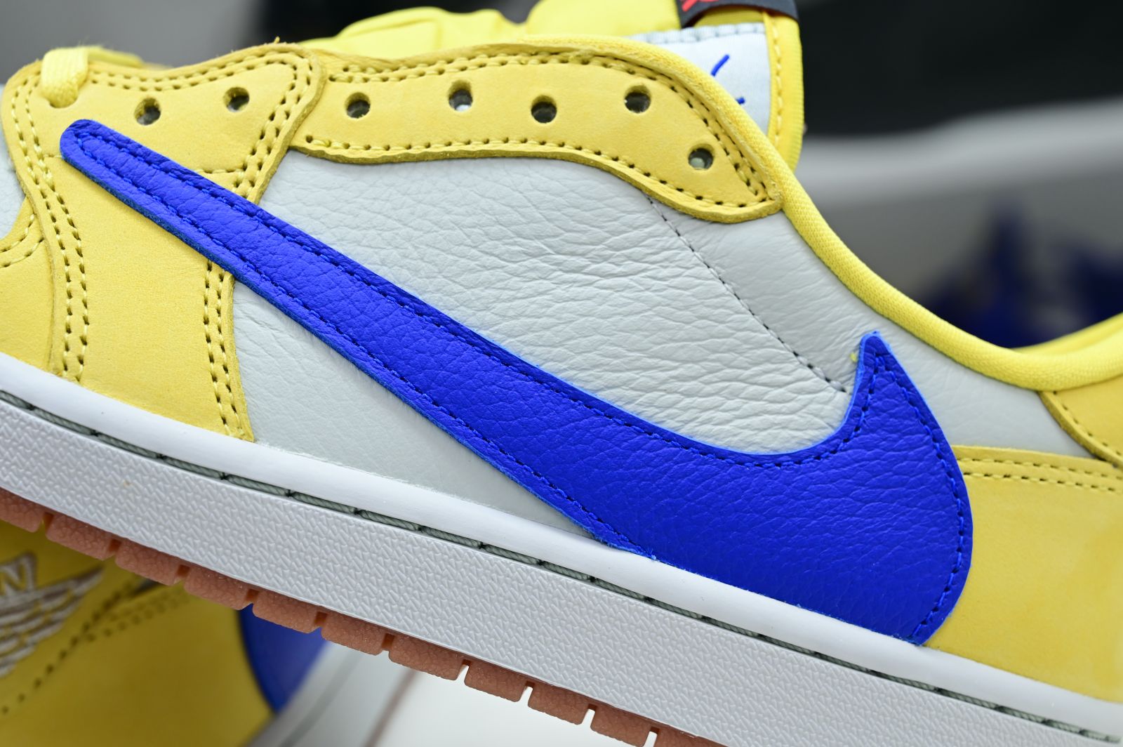 Travis Scott x Jordan Air Jordan  1 Low Canary