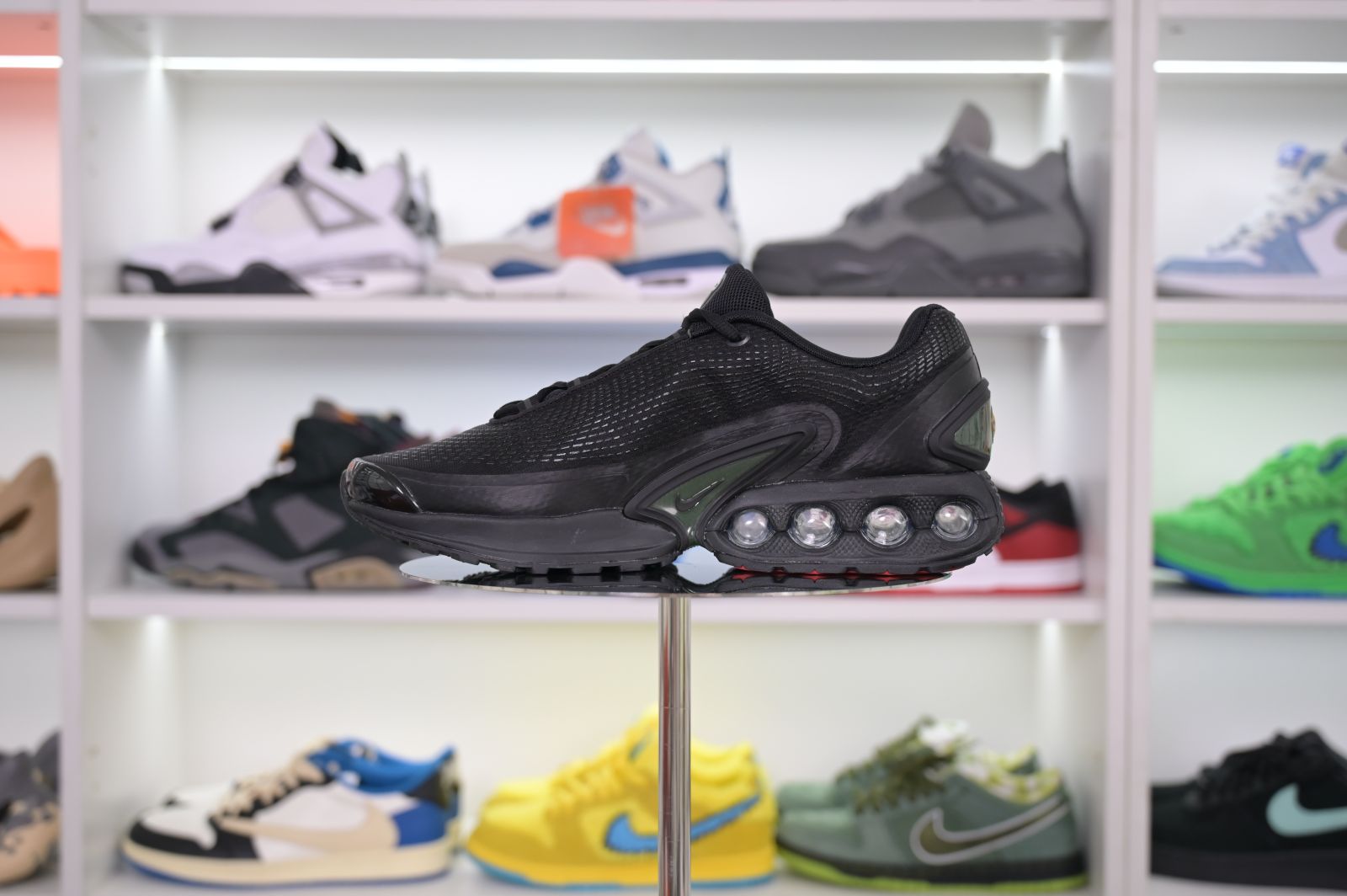 Supreme x Nike Air Max Dn