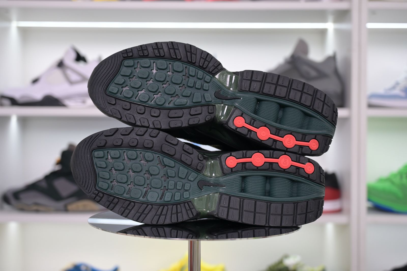 Supreme x Nike Air Max Dn