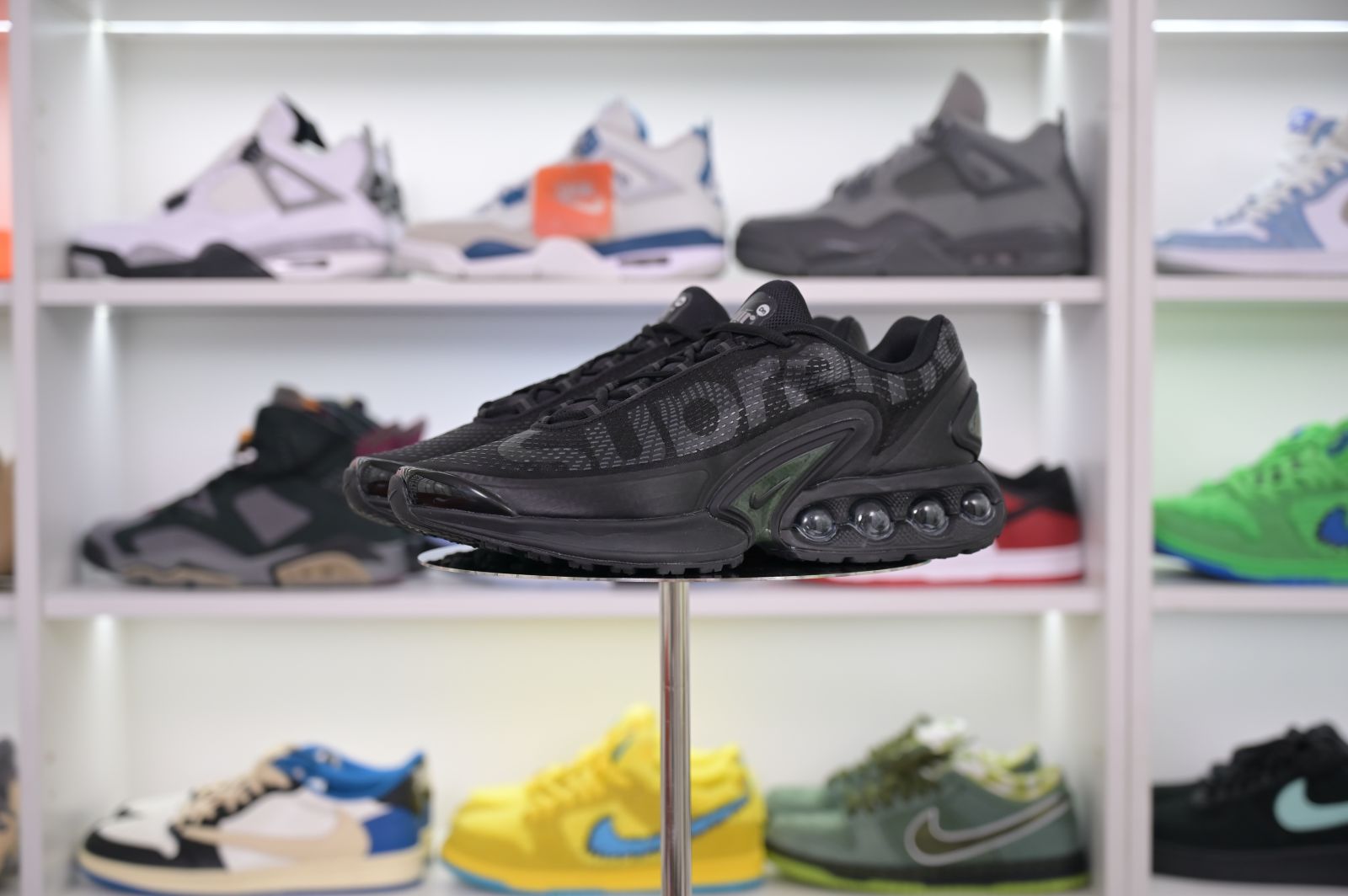 Supreme x Nike Air Max Dn