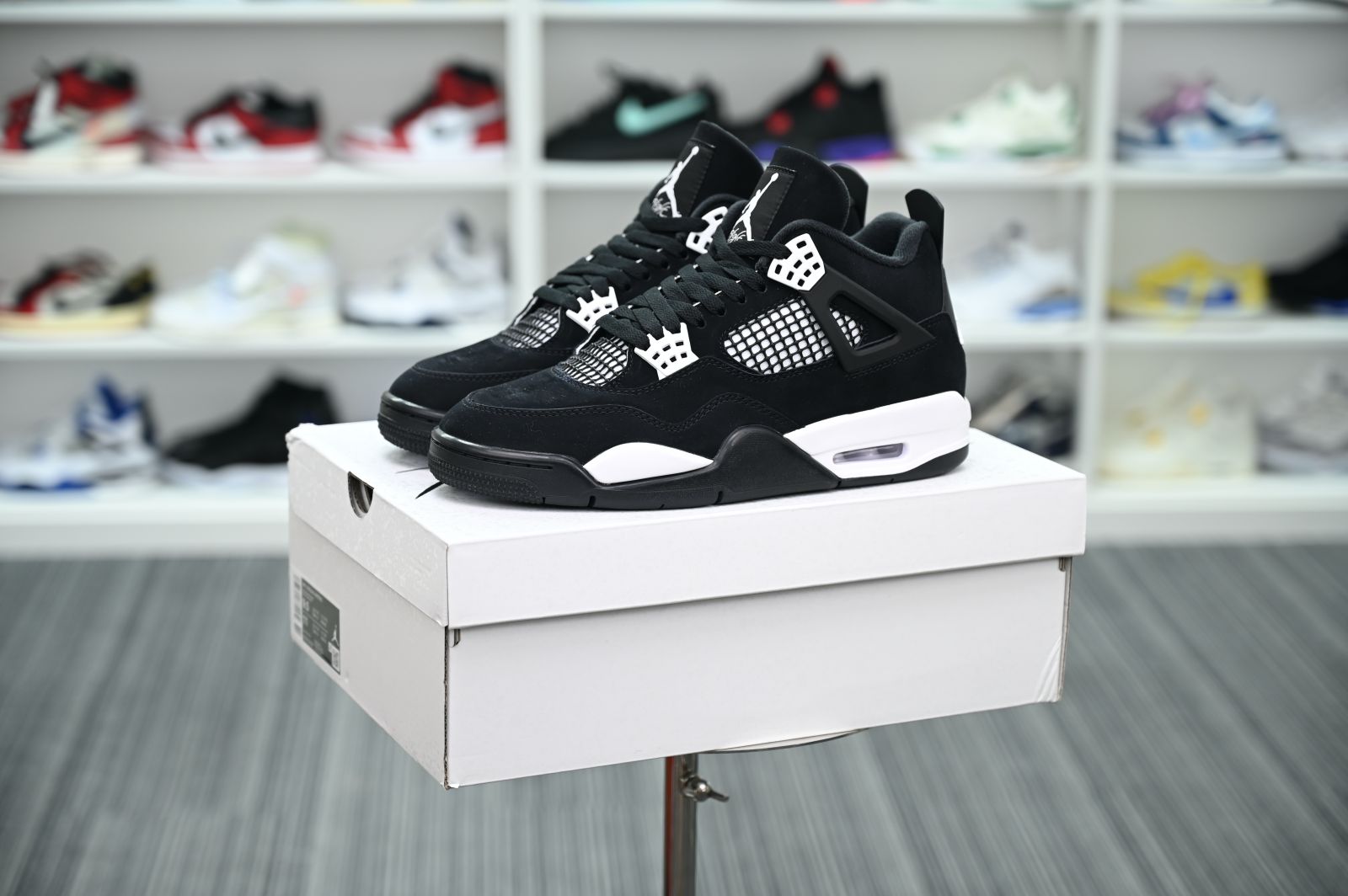 Jordan Air Jordan 4 Retro 