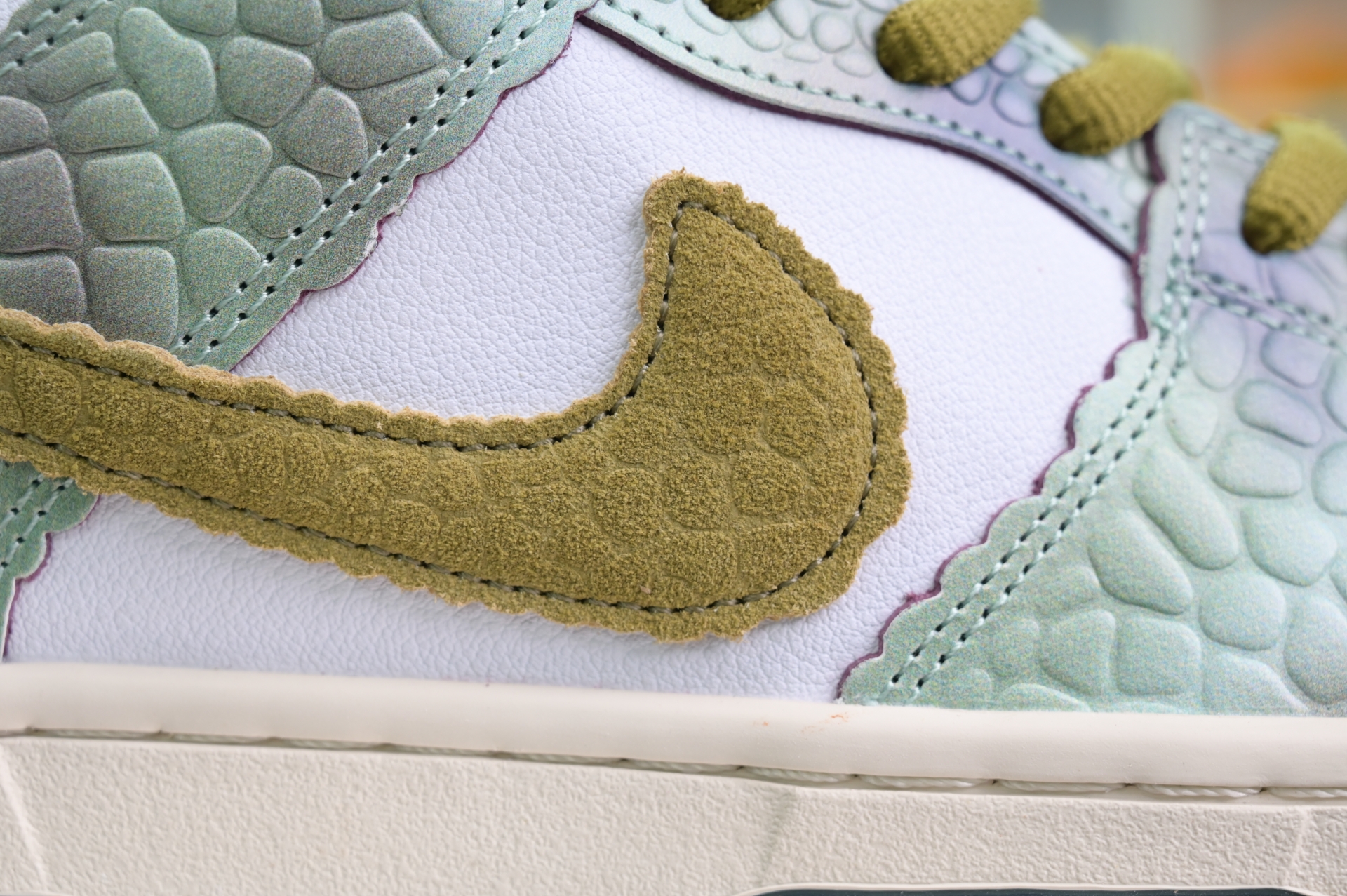 Alexis Sablone x Nike Dunk SB Low