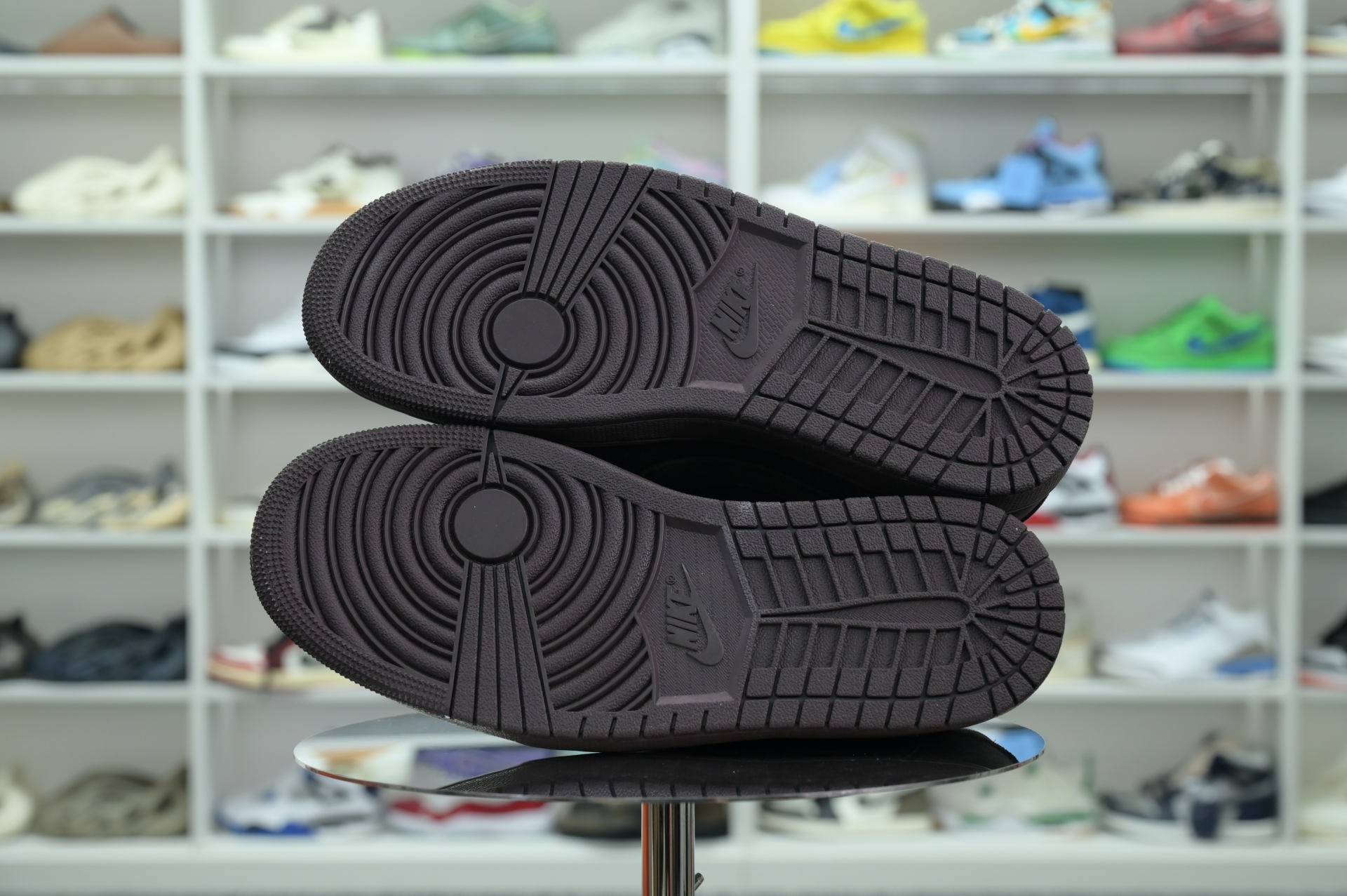 Travis Scott x Jordan Air Jordan 1 Low OG“Velvet Brown”