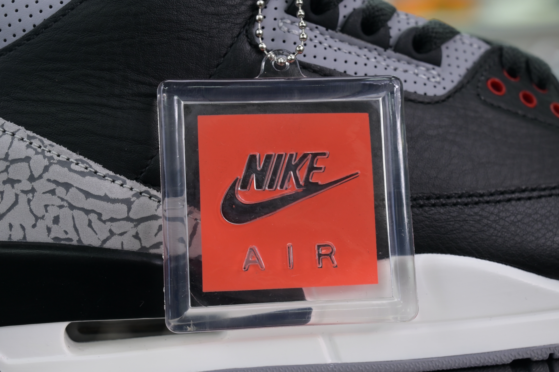 Air Jordan 3“Black Cement Reimagined”