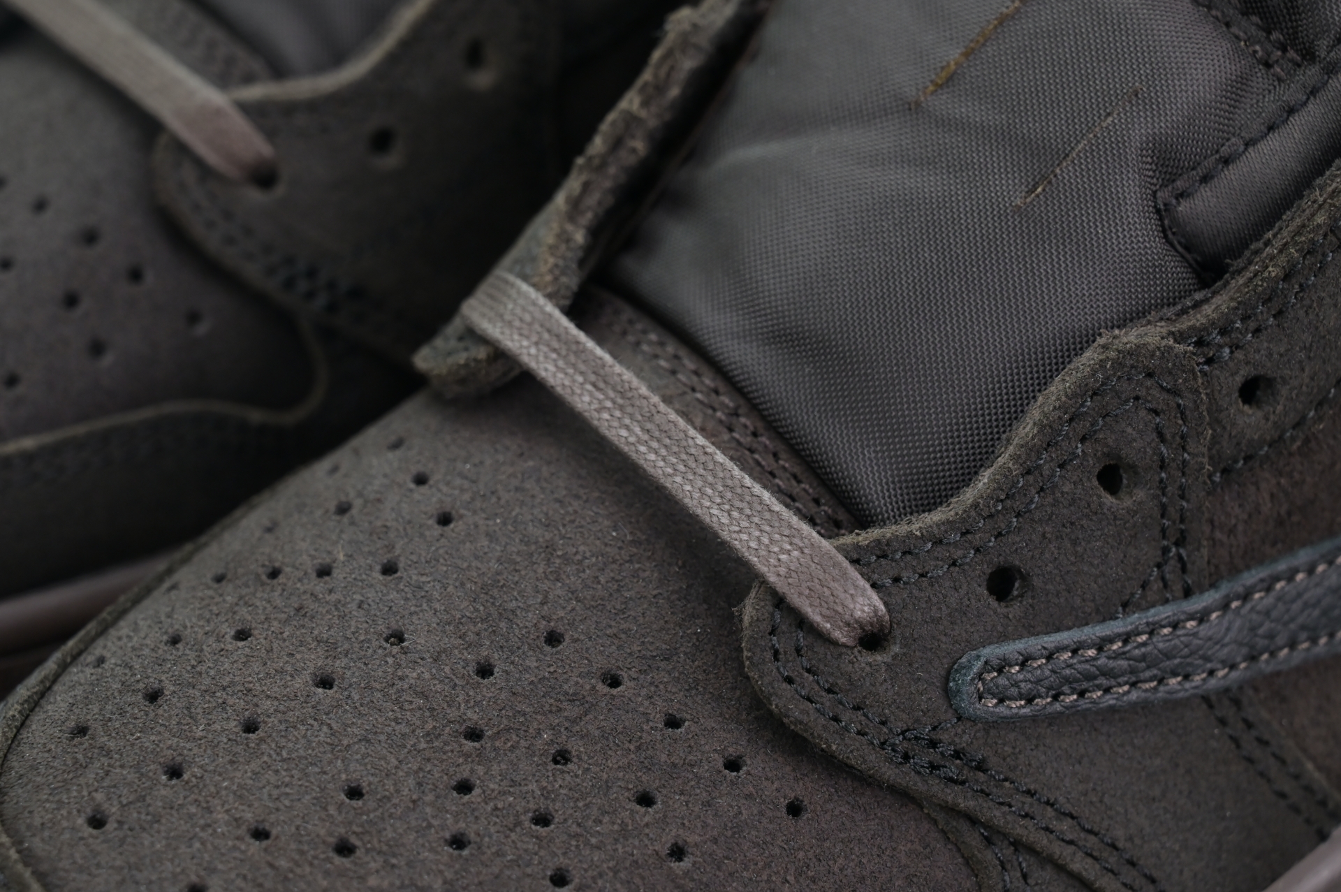 Travis Scott x Jordan Air Jordan 1 Low OG“Velvet Brown”