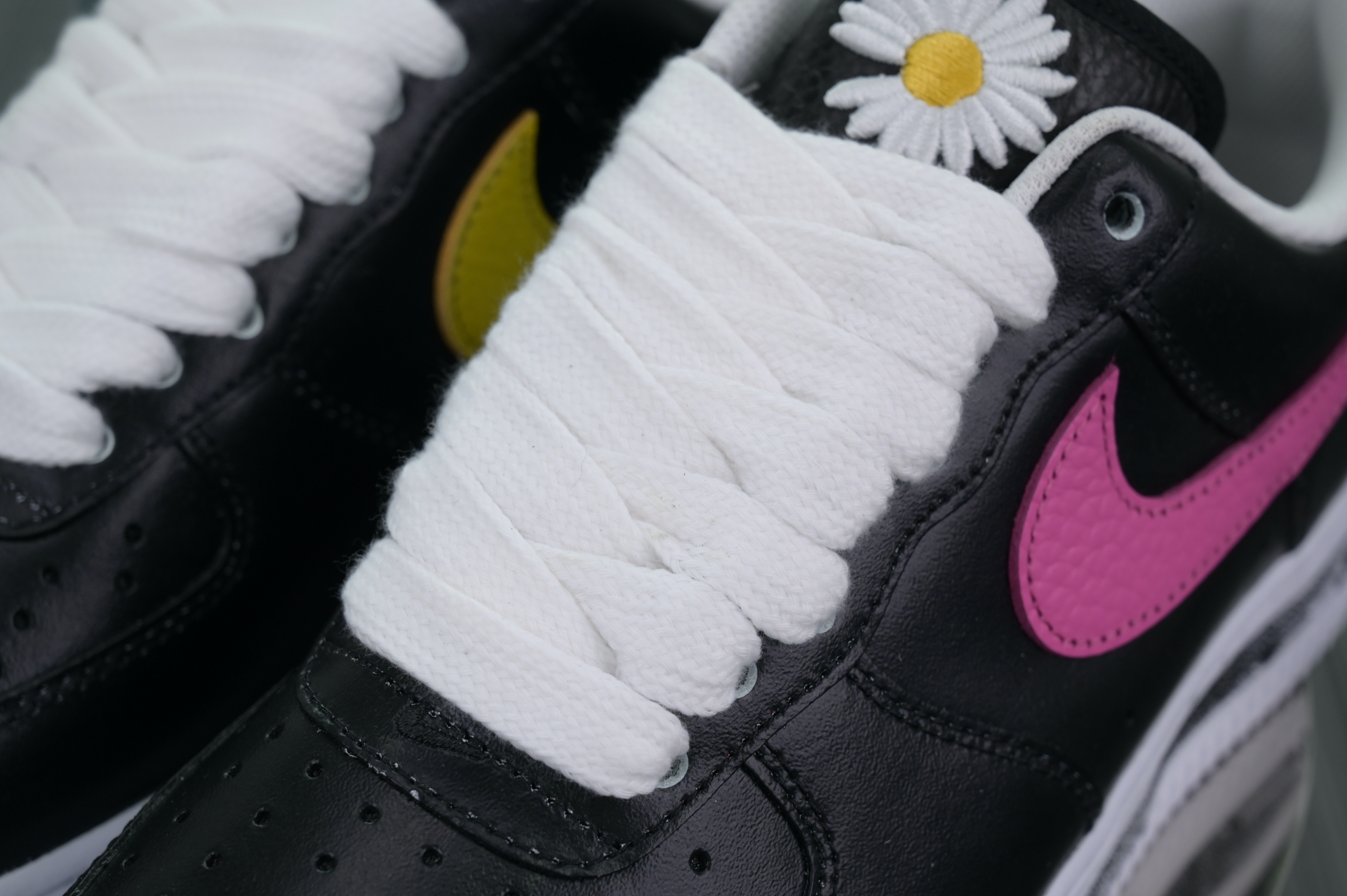 Peaceminusone x Nike Air Force 1 “Para- Noise 3.0”