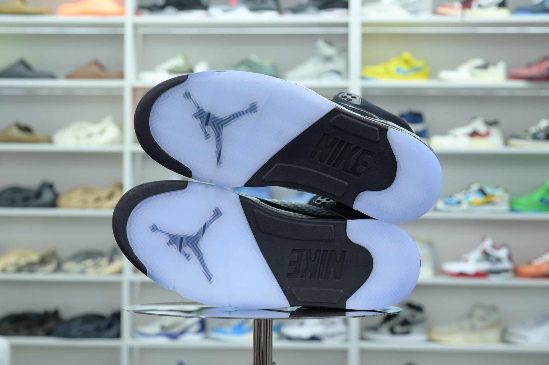 Jordan Air Jordan 5“BLACK METALLIC REIMAGINED”