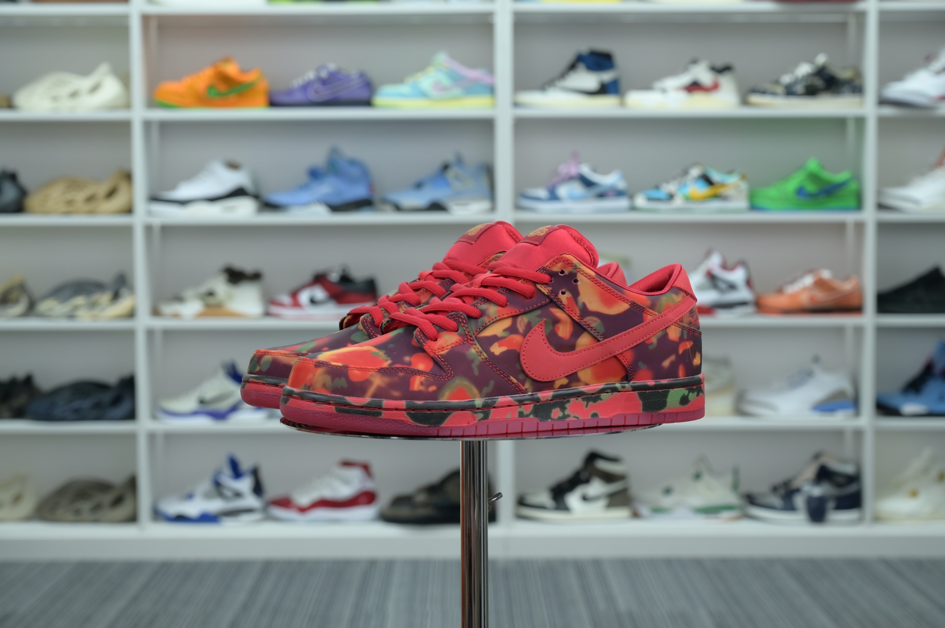 The Wizard of Oz x Nike SBDunk Low“Ruby Slipper”